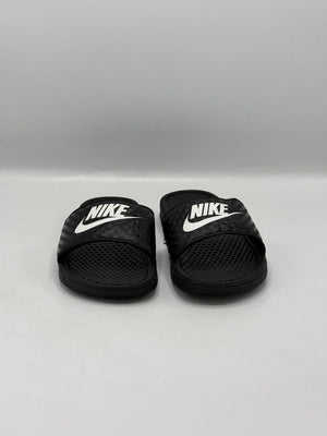 Nike Victori One