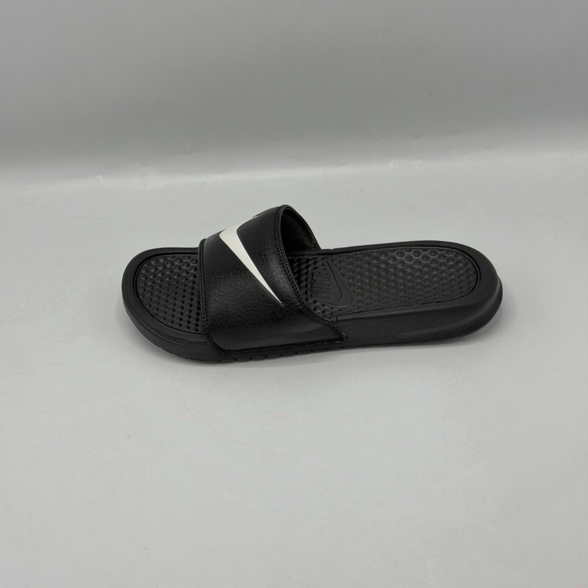 Nike Victori One