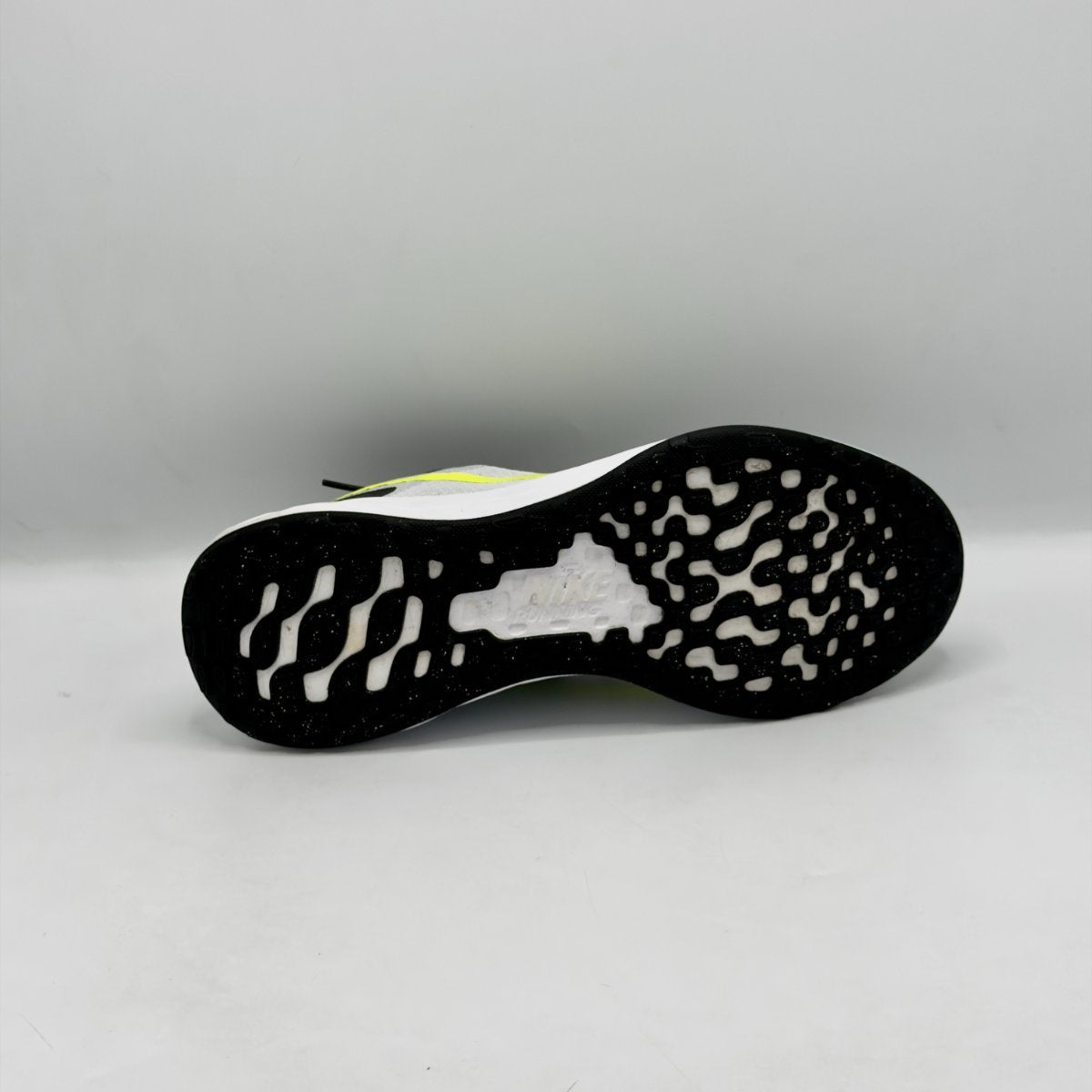 Nike Revolution