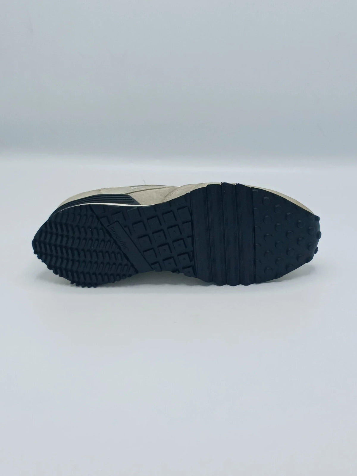 Reebok LX2200