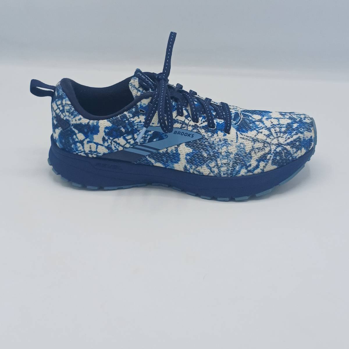 Brooks Revel 5