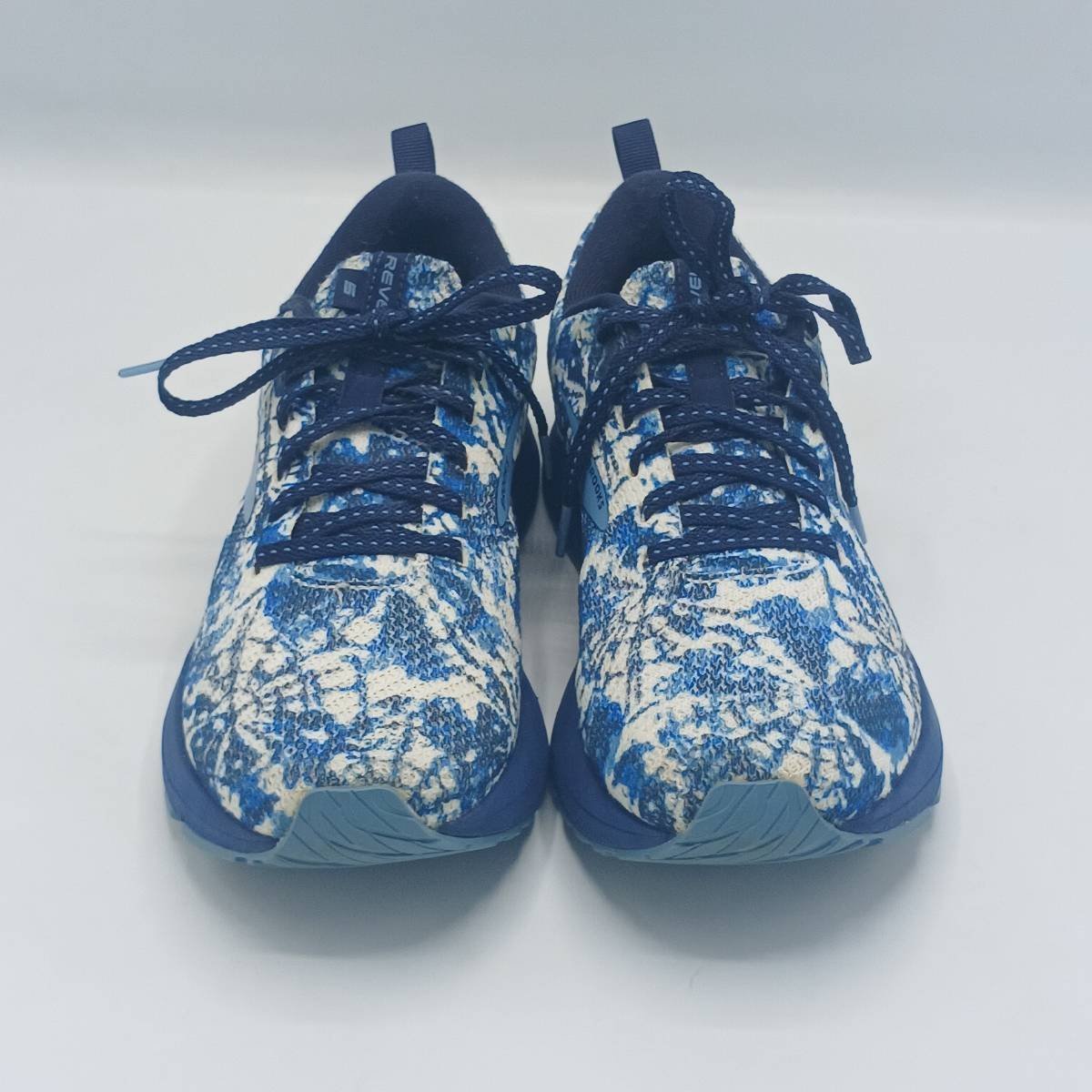 Brooks Revel 5