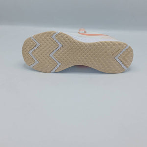 Nike Revolution 5