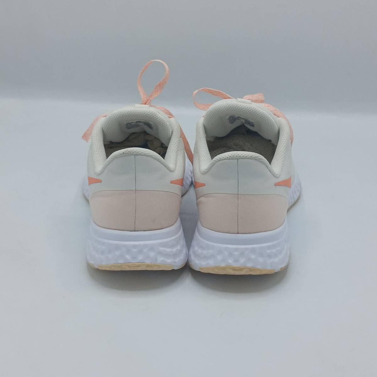 Nike Revolution 5