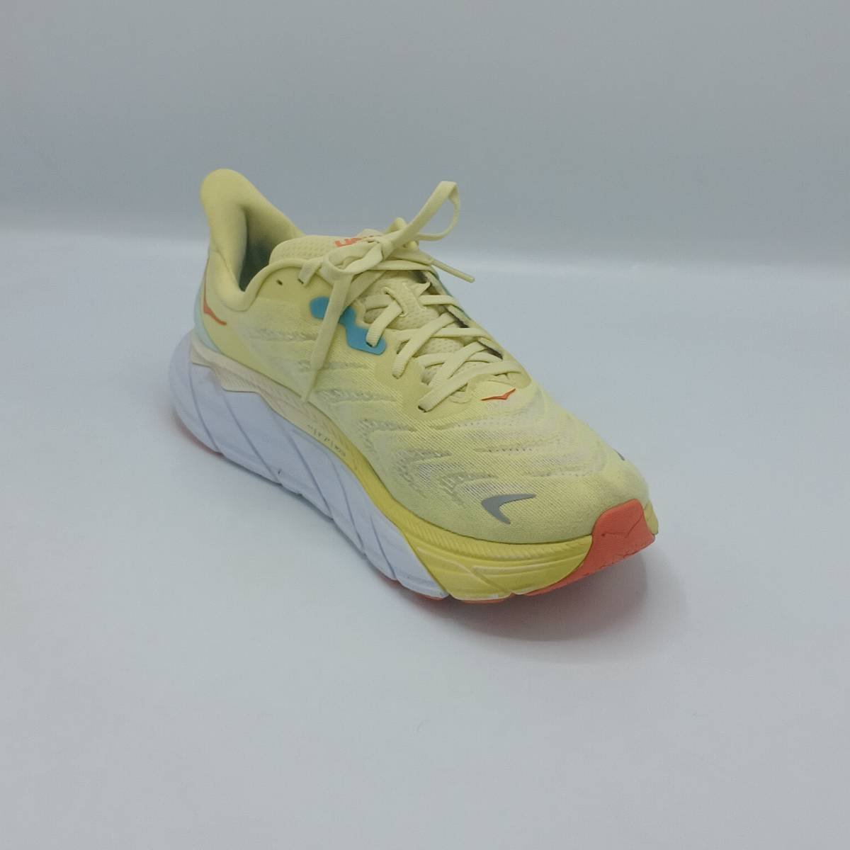 Hoka Arahi 6