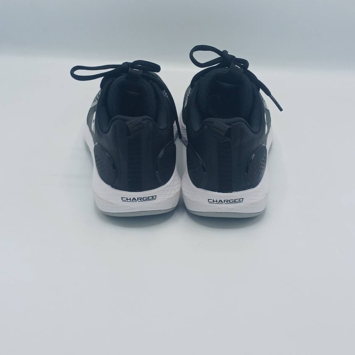 Under Armour Charged Commit Tr3