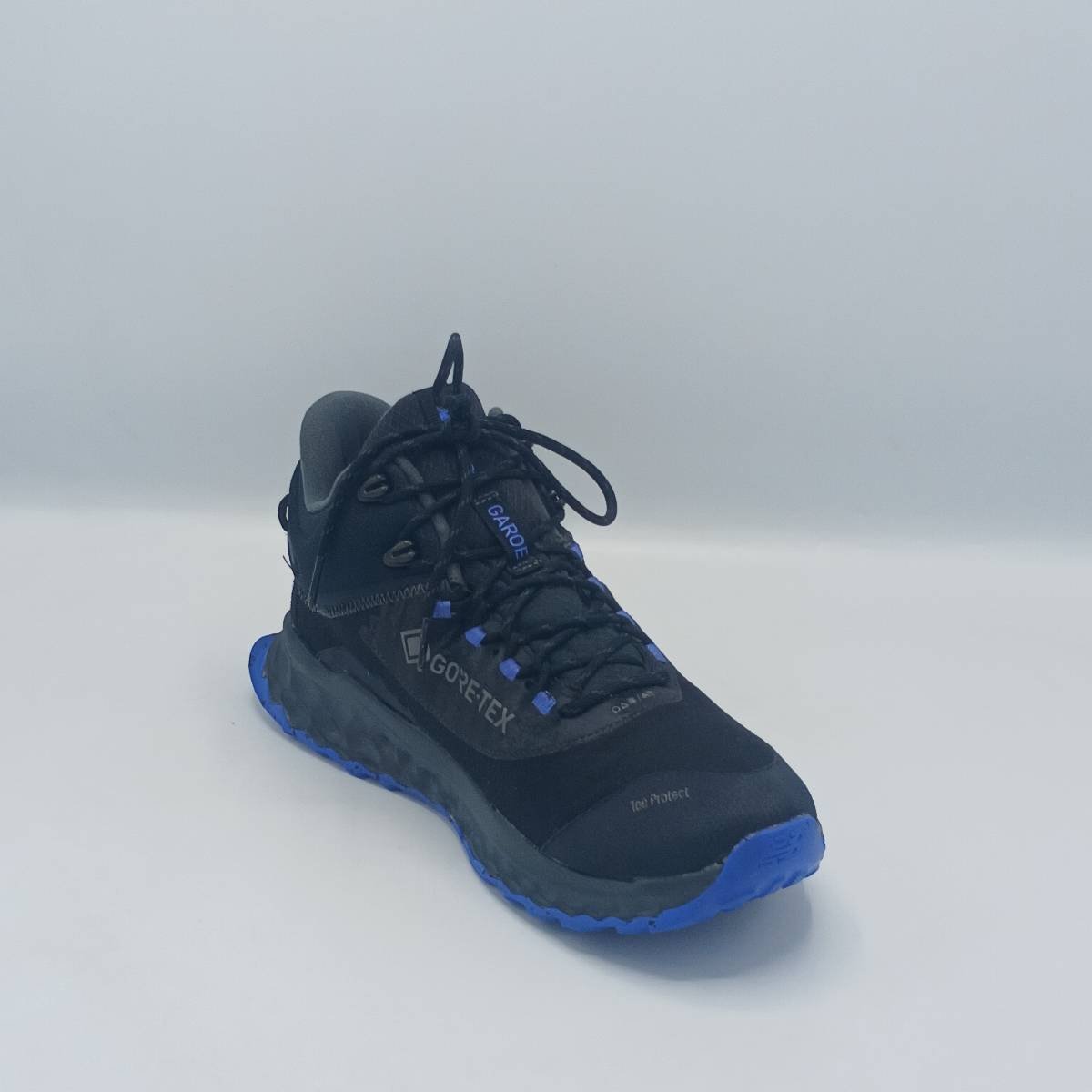 New Balance Fresh Foam Goretex