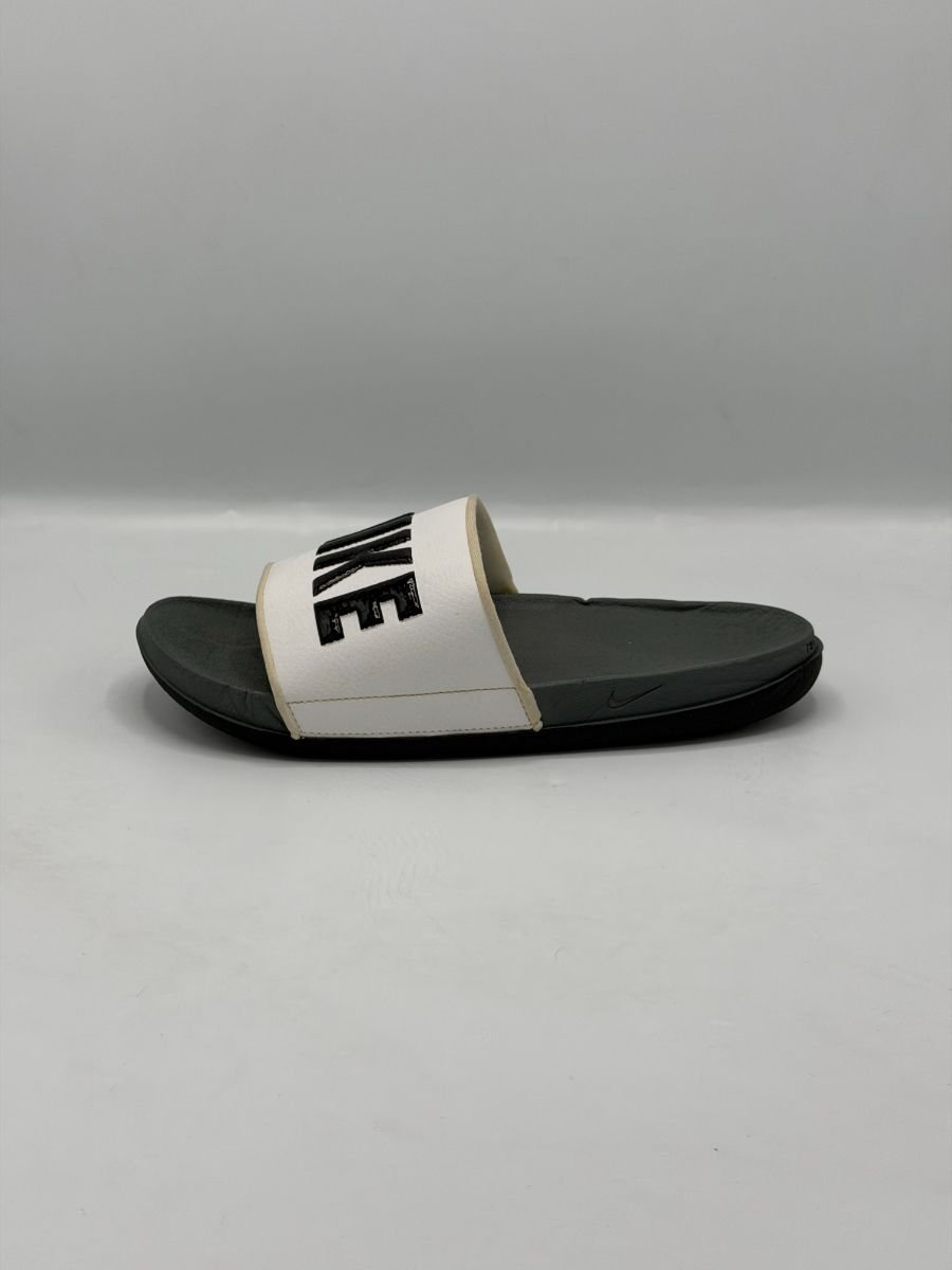Nike Revive Foam