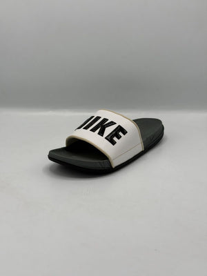 Nike Revive Foam