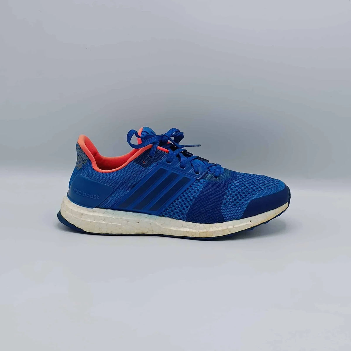 Adidas Ultraboost ST