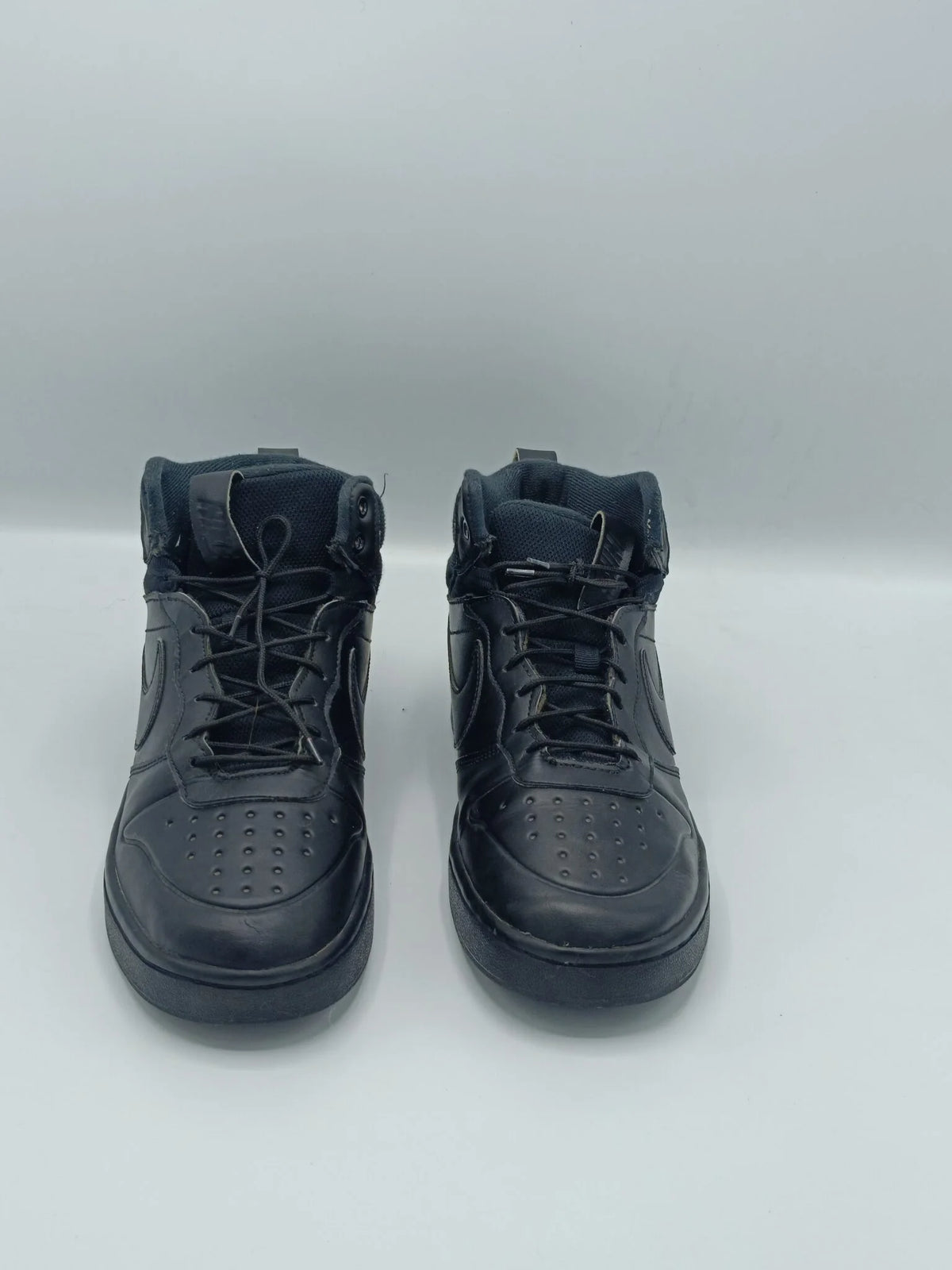 Nike Court Borough Mid2