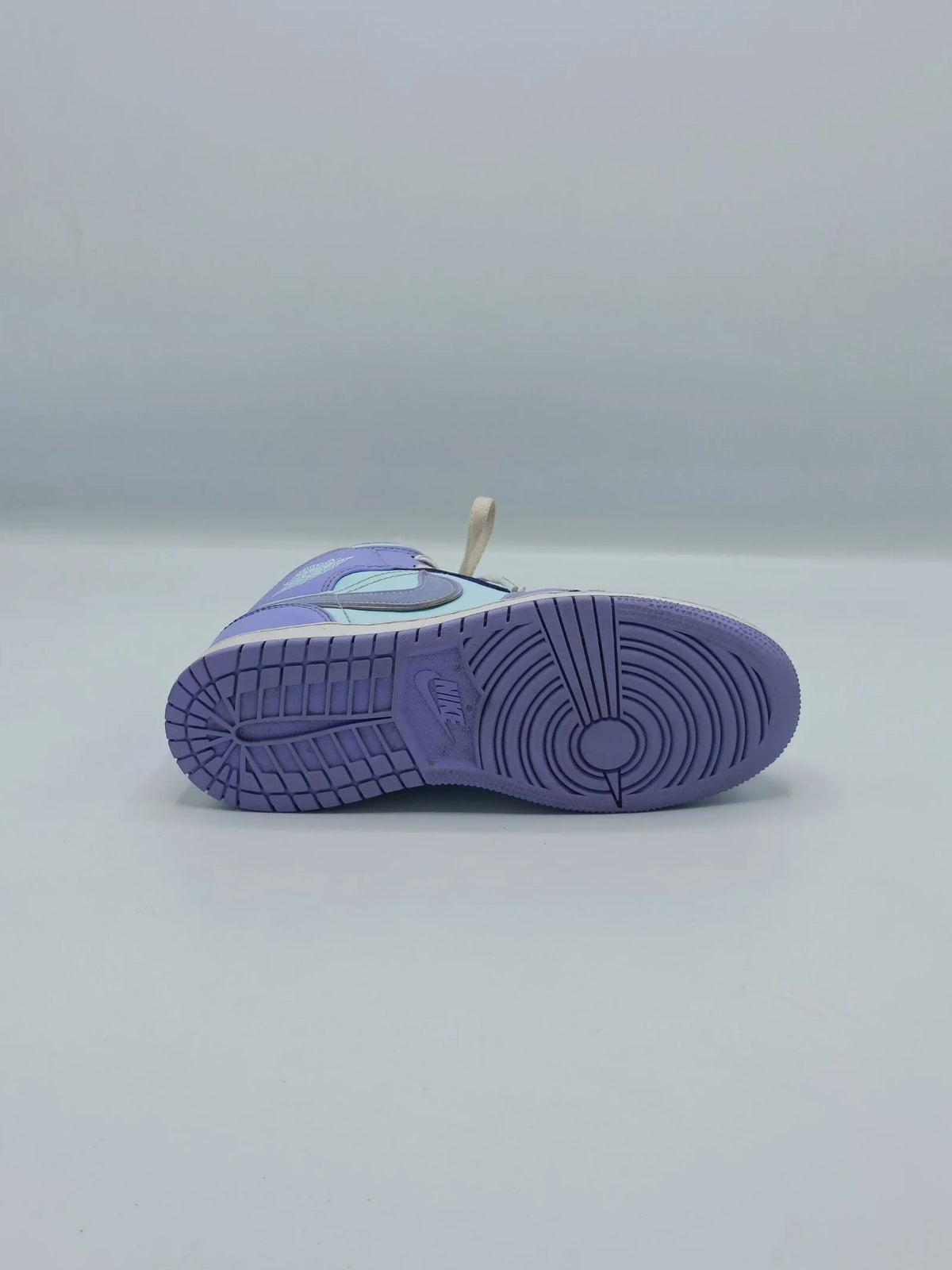 Jordan 1 Retro Mid Purple