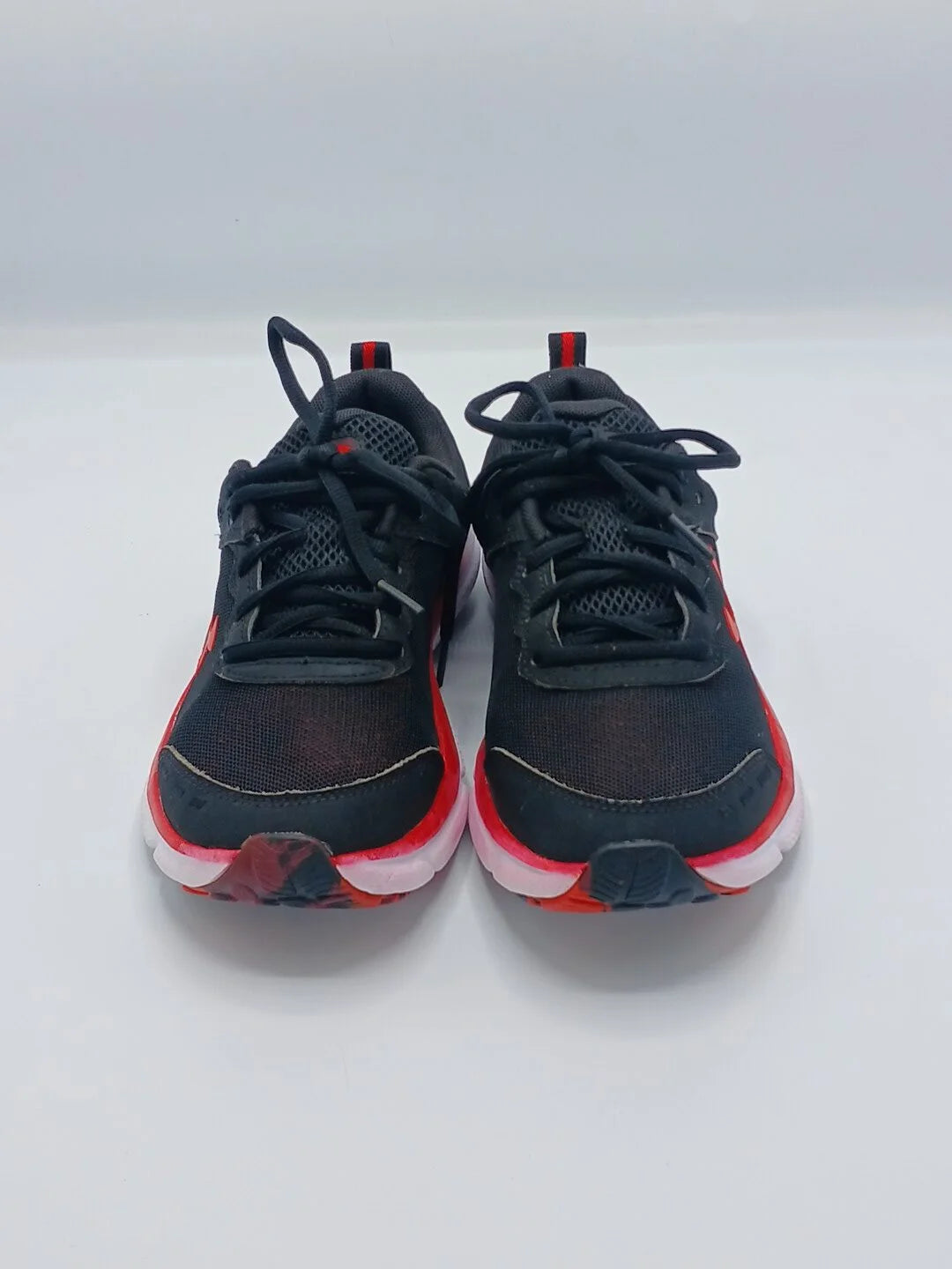 Under Armour Charged Assert