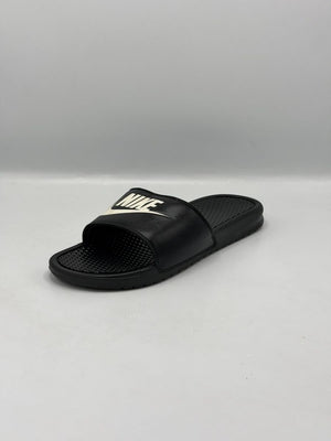 Nike Victori One