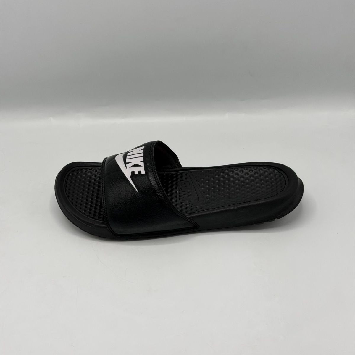 Nike Benassi JDI Slides