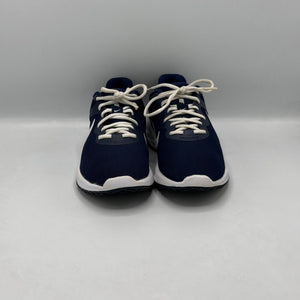 Nike Revolution 6