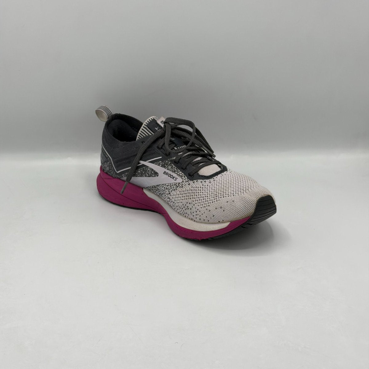 Brooks Ricochet 3