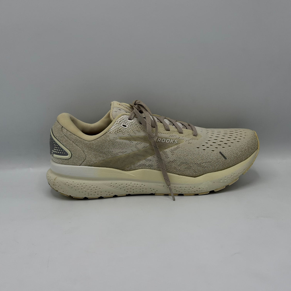 Brooks Ghost 16