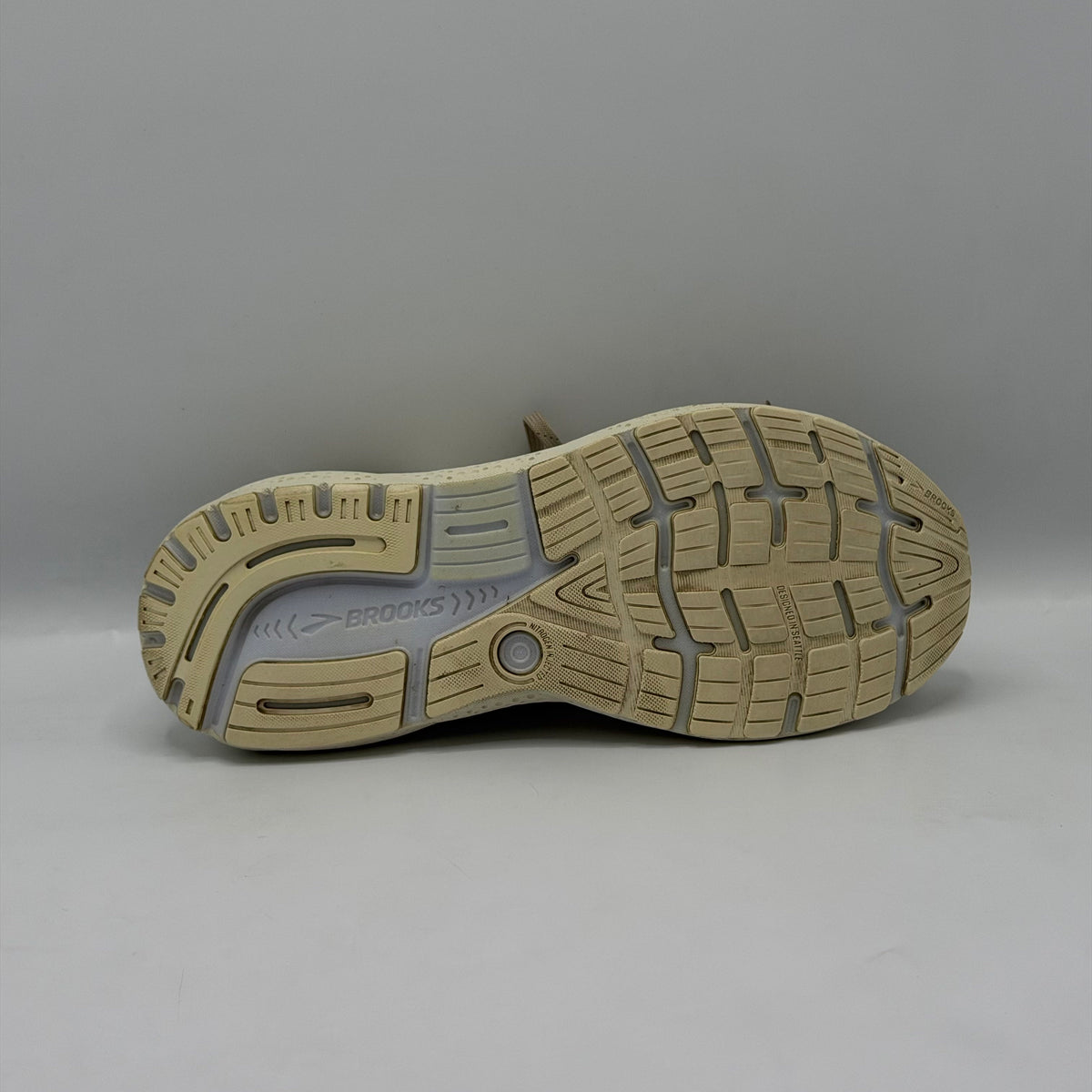 Brooks Ghost 16