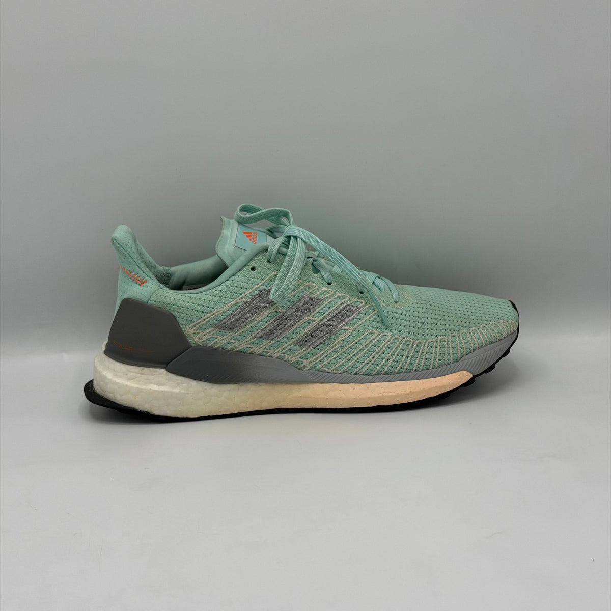 Adidas Solar Blast 19