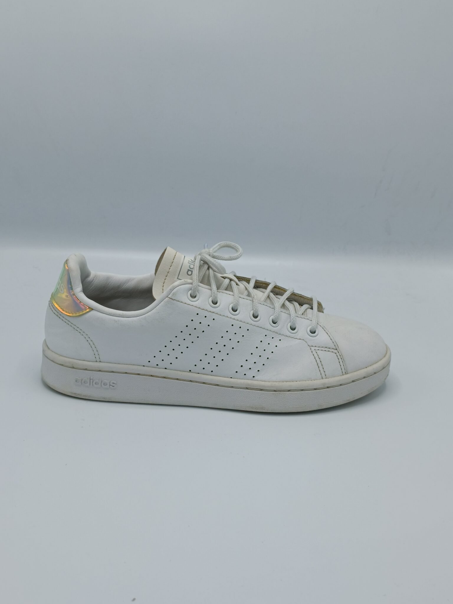 IMG_20240130_012656 Adidas Continental - Image 1