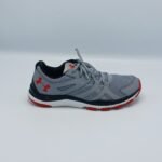 Under Armour Strive 6