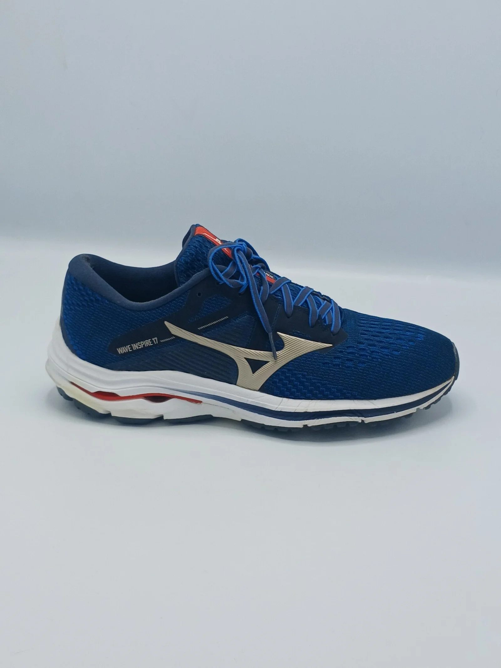 20251026_160003 Mizuno Wave Inspire - Image 1